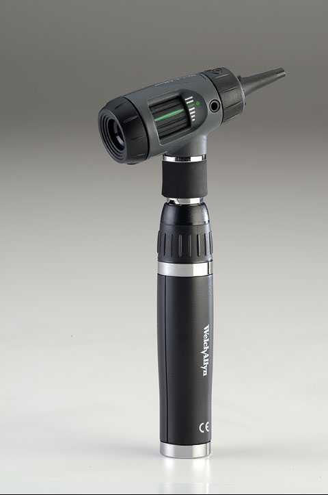 MacroView™ Otoscope with 79100 Smart Handle